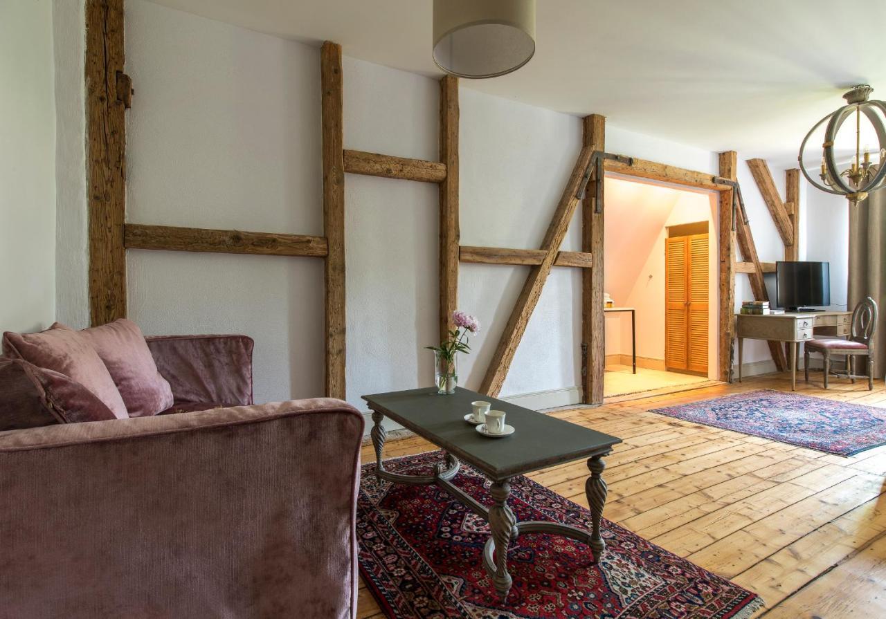 Zamek Sarny - Schloss Scharfeneck كوادسكوم المظهر الخارجي الصورة