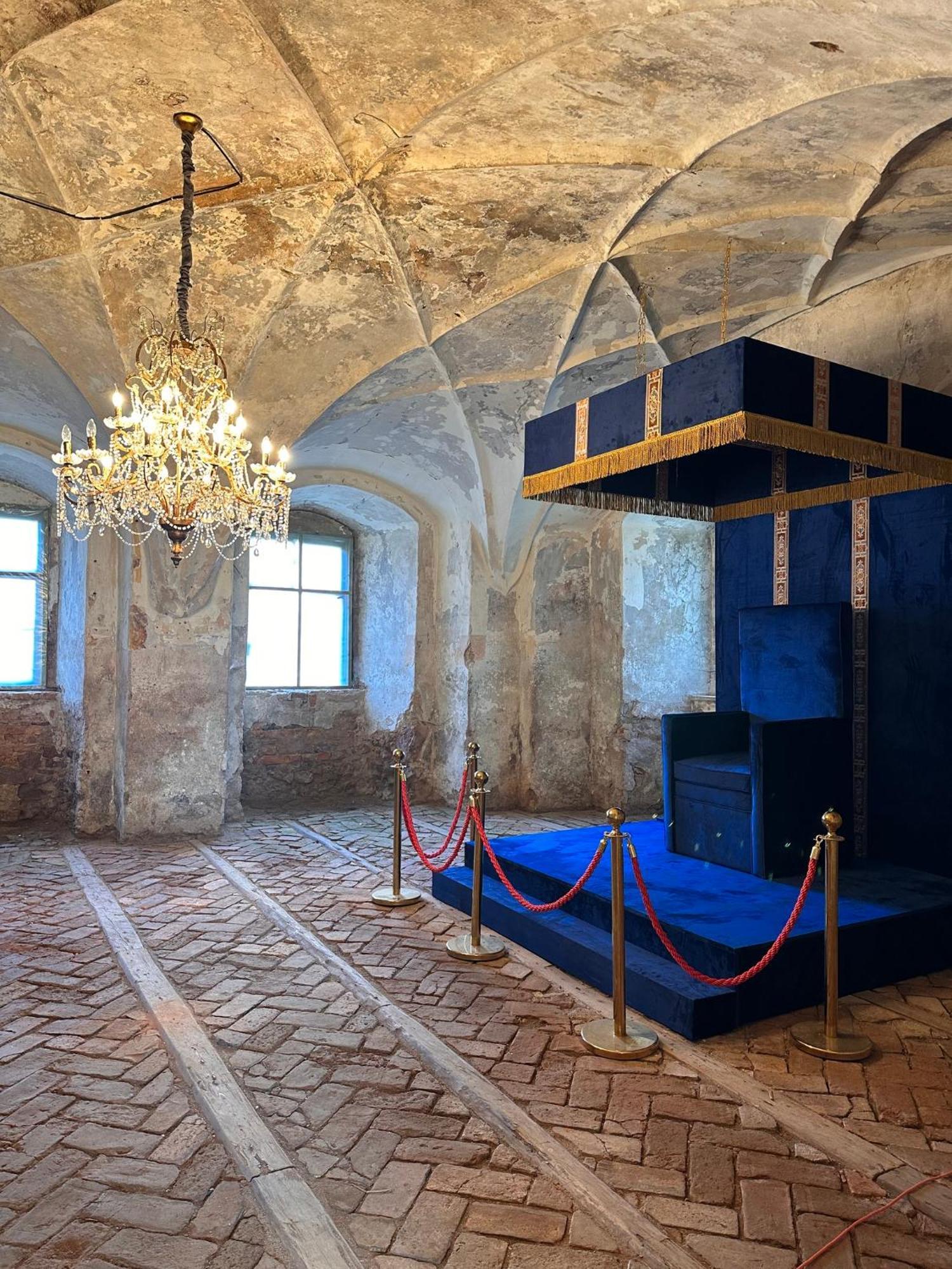 Zamek Sarny - Schloss Scharfeneck كوادسكوم المظهر الخارجي الصورة
